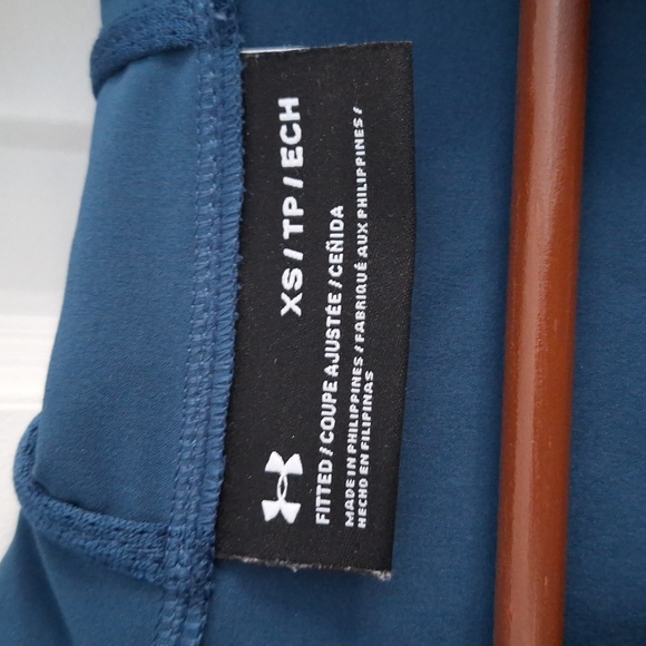 Under armour light jacket - Picture 2 of 4